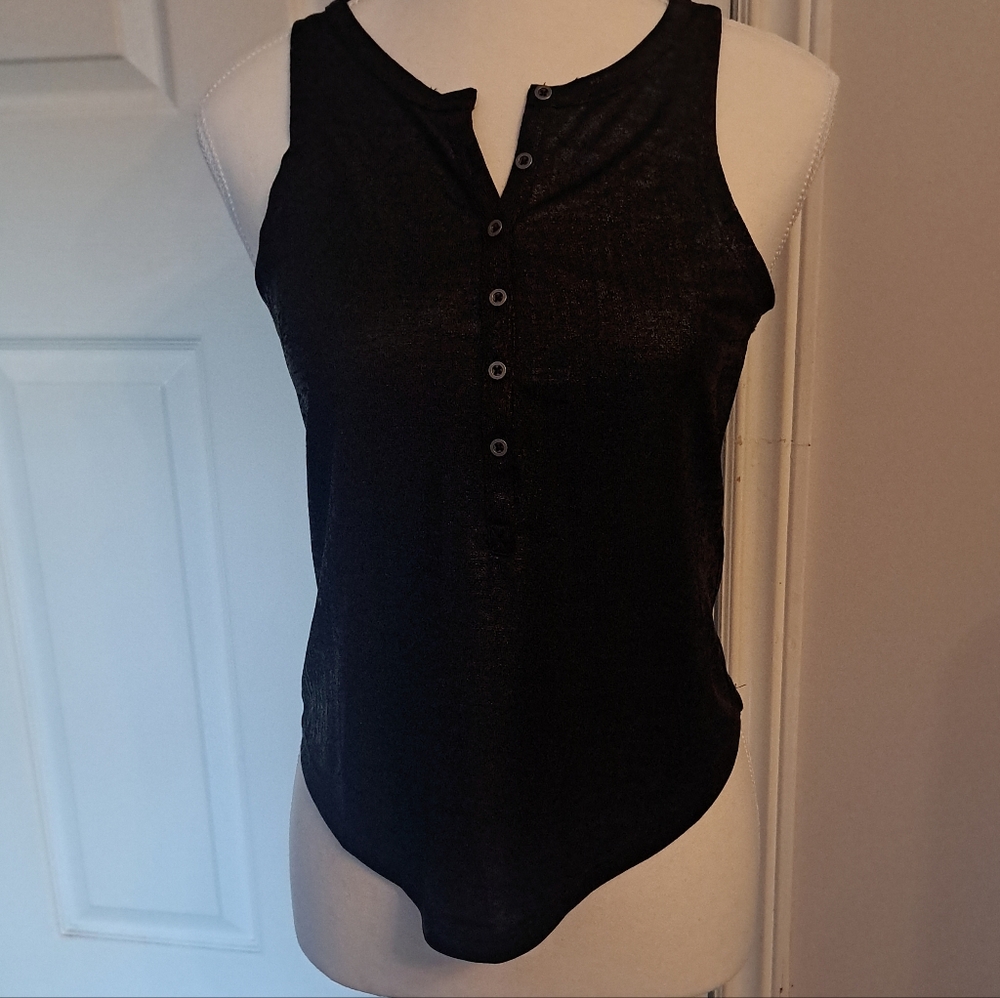 Pilcro Andie  Sleeveless Henley Top